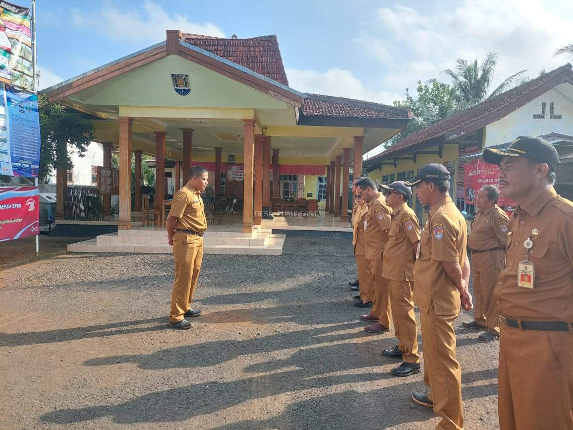 Apel Pagi Perangkat Desa Purwasari, Disiplin Kerja Untuk Semua Program Kerja