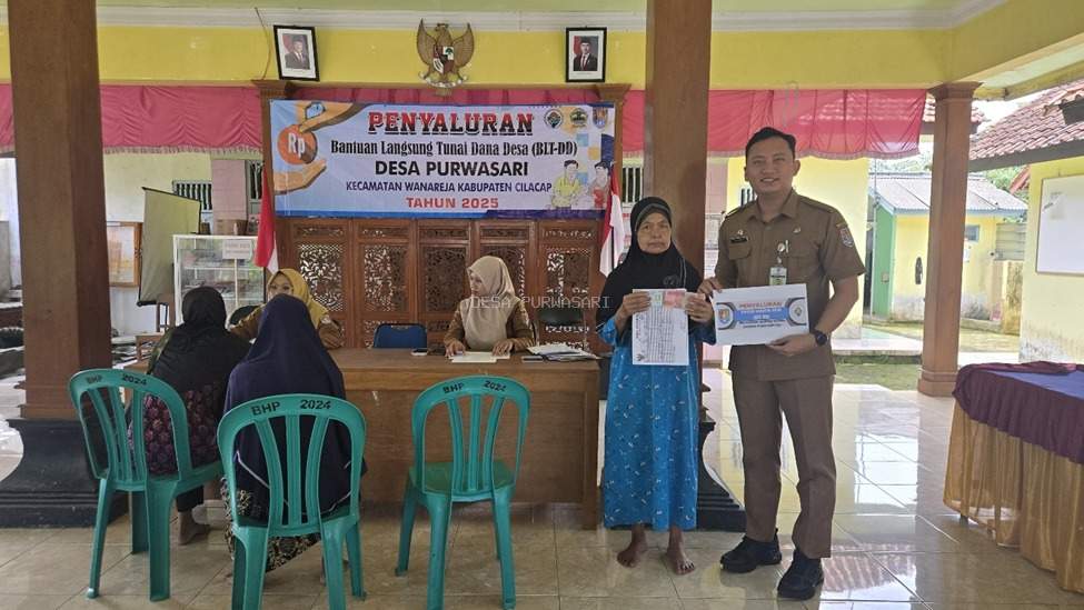 Desa Purwasari Salurkan BLT-DD Bulan ke-6 dan ke-7 Tahun 2025