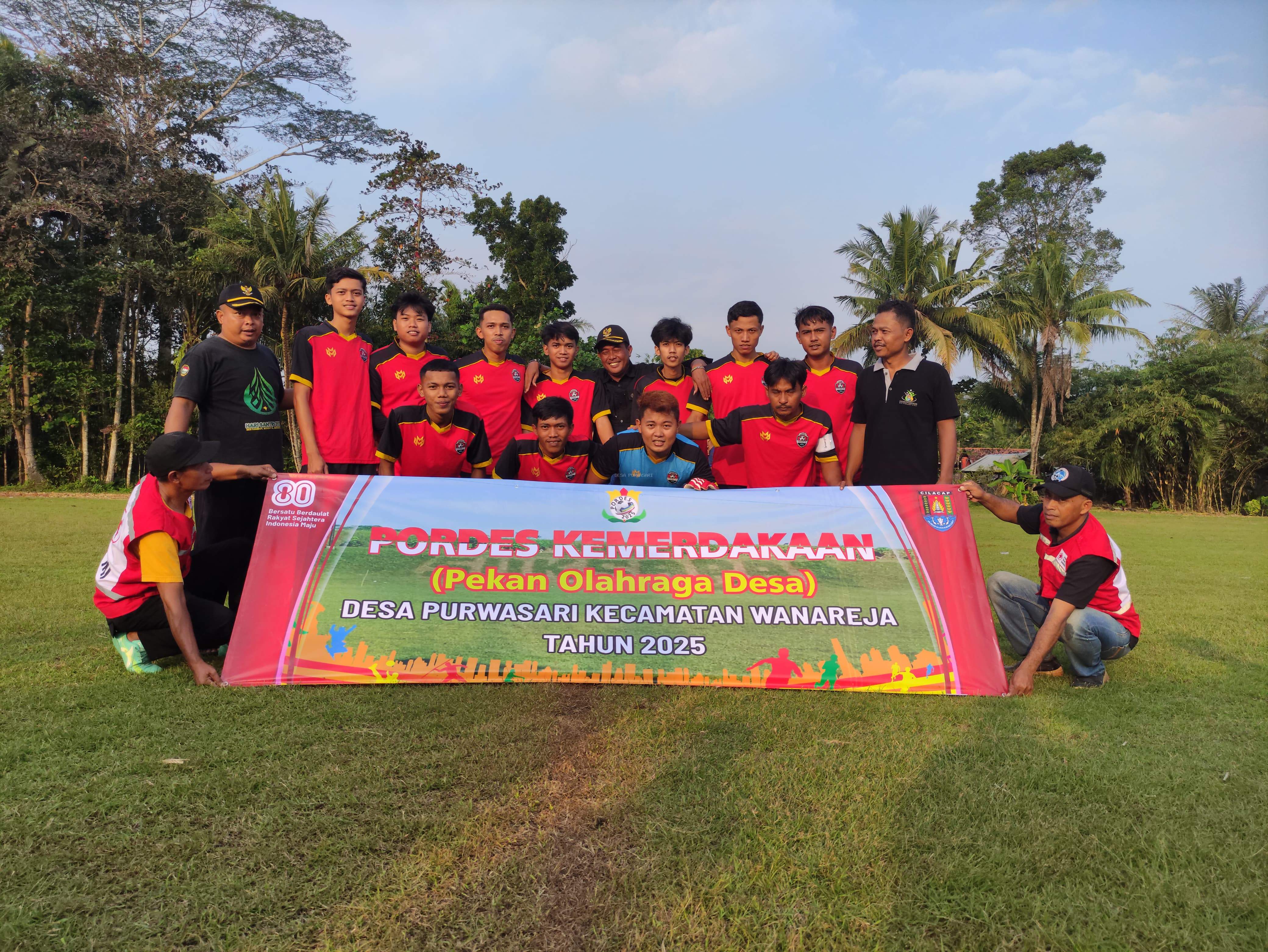 PEKAN OLAHRAGA DESA (PORDES) DESA PURWASARI RESMI DIBUKA, TANDAI SEMANGAT KEMERDEKAAN DENGAN PERTANDINGAN SEPAKBOLA ANTAR DUSUN